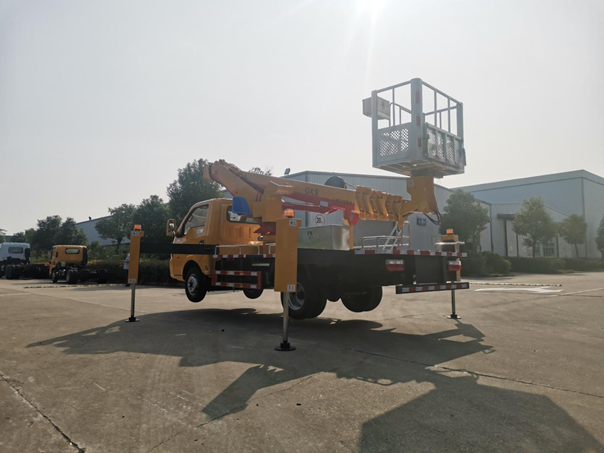 21米東風(fēng)途逸高空作業(yè)車(chē)
